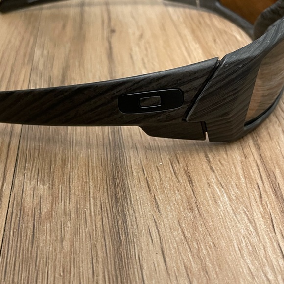 Men’s Oakley - Picture 2 of 6